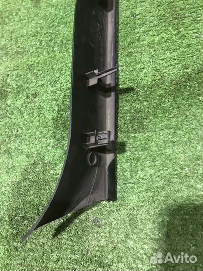 Накладка двери багажника Ford Focus 1 хэтчбек