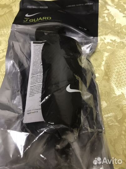 Футбольные щитки новые nikе оригинал на рост 120