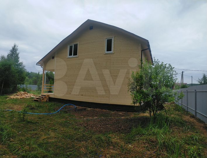 Дом 145 м² на участке 9 сот.