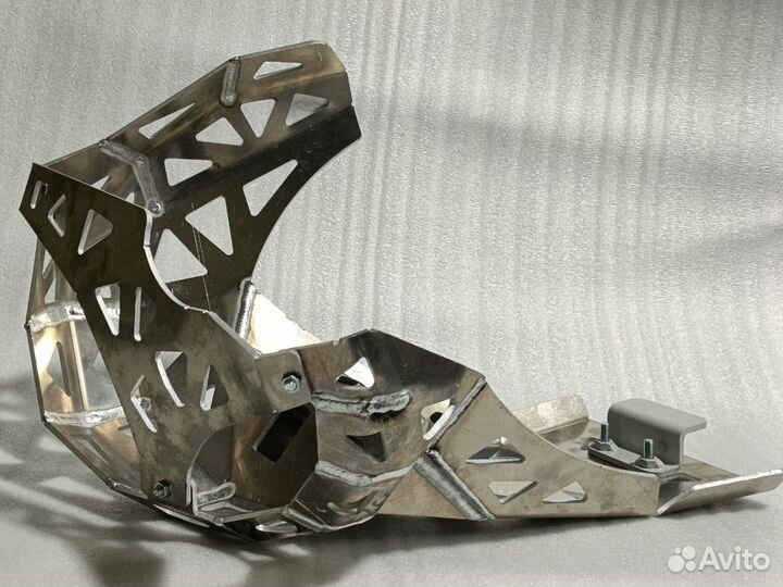 Защита картера и резонатора Hendg/GR8 3002t 24 Szc