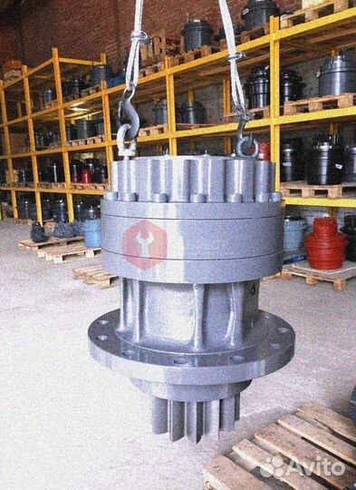 Поворотный редуктор JCB JS230LC