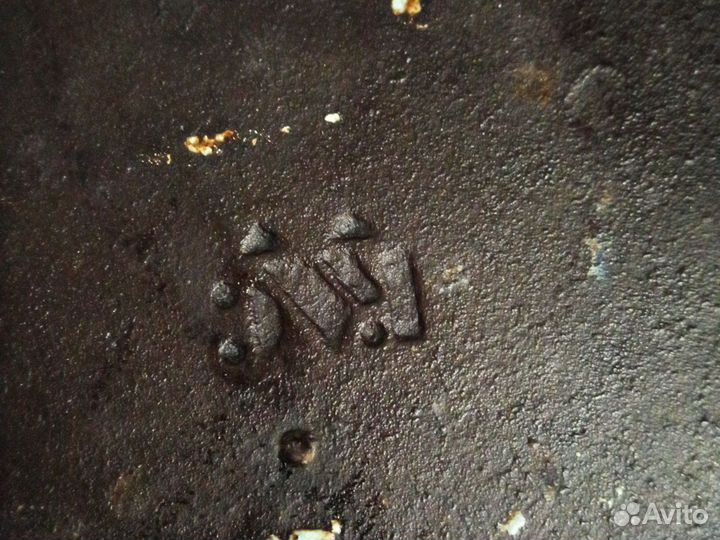 Чугунная сковорода эмалированная