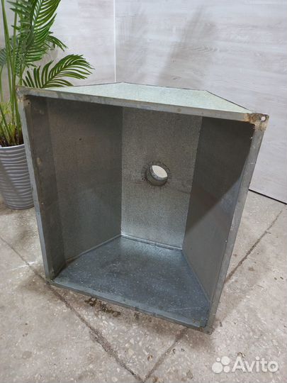 Зонт вытяжной с жироуловителем