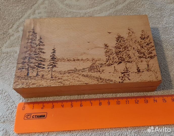 Шкатулка, подсвечник, глобус из яшмы