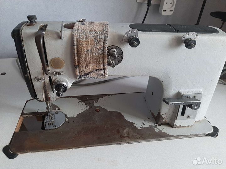Швейная машина