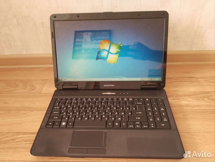 Ноутбук emachines E725