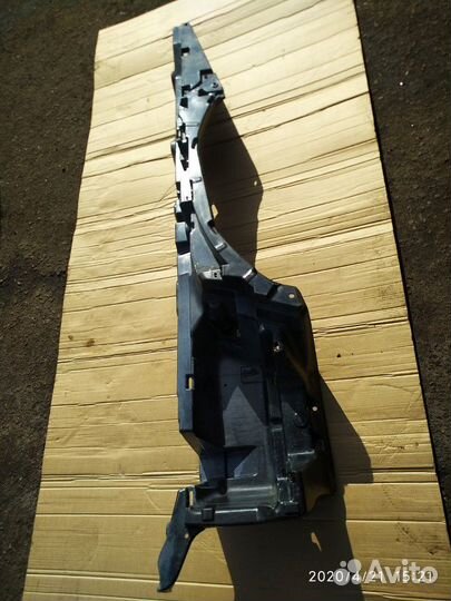 82241120 Renault range gama T K крыло ступень лева