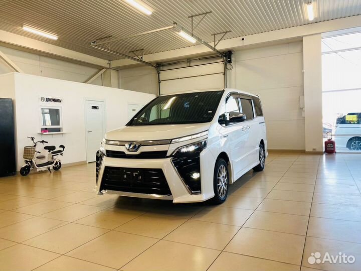 Toyota Voxy 1.8 CVT, 2019, 82 000 км