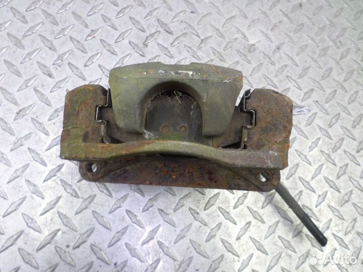 Суппорт задний правый Subaru Tribeca WX