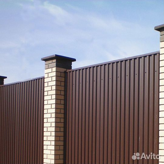 Забор из профнастила коричневый в Торопце