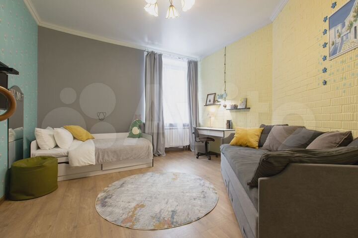 2-к. квартира, 82 м², 3/10 эт.