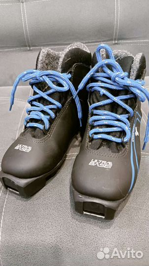 Лыжные ботинки размер 34