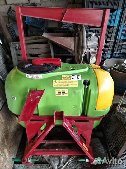 Опрыскиватель сельскохозяйственный