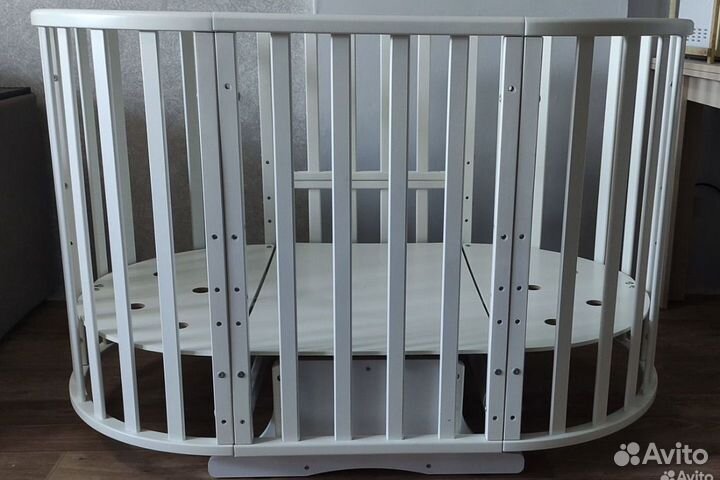 Кровать трансформер с маятником