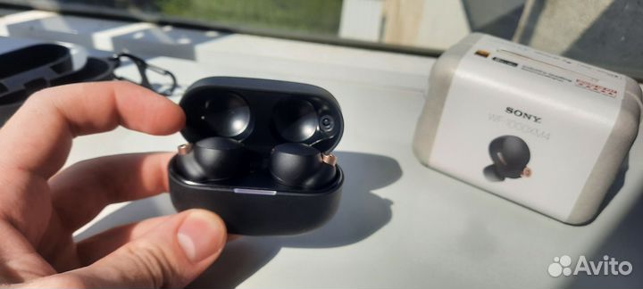 Наушники Sony WF-1000xm4