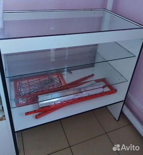 Стол стеклянный