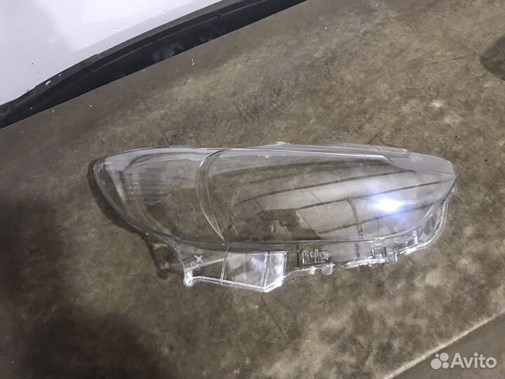 Стекло правой фары Mazda 6 2012-2015