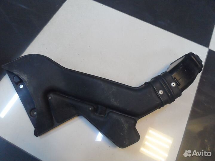 Воздухозаборник Mitsubishi Lancer