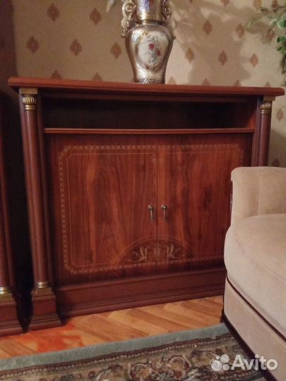 Тумба под телевизор