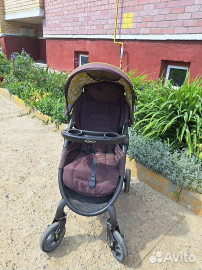 Прогулочная коляска