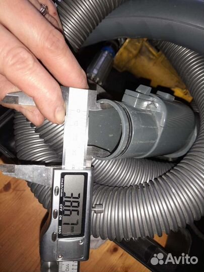 Шланг и щетка для пылесоса bork