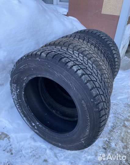 Toyo Winter Tranpath S1 215/65 R16