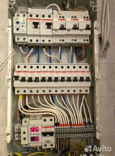 Услуги электрика. Электрик