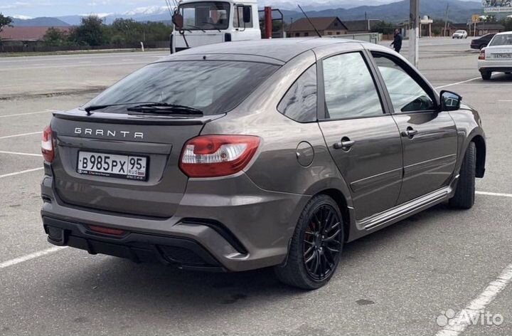 Тюнинг бампер на Гранту Лифтбек 2191