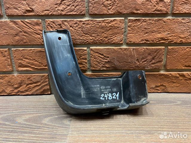 Брызговик передний левый Kia Rio 2017+