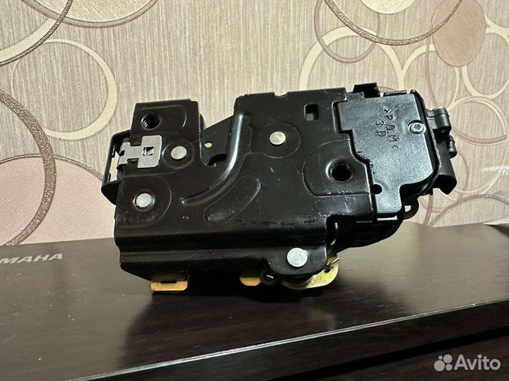 Volkswagen touareg новый замок на правую дверь