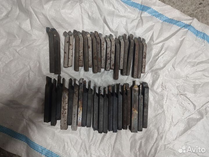 Токарные резцы