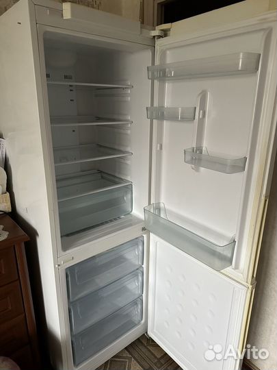 Холодильник samsung