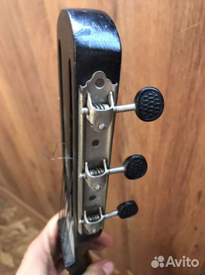 Акустическая гитара