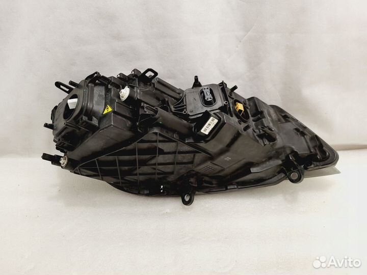 Фара левая Volkswagen Touareg 2010 7P194033A