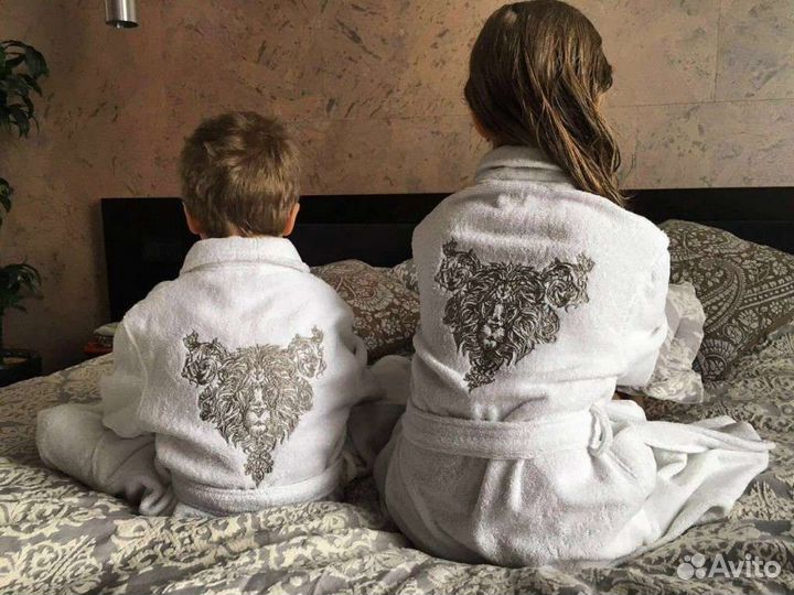 Халаты с вышивкой ручной работы 100 махра