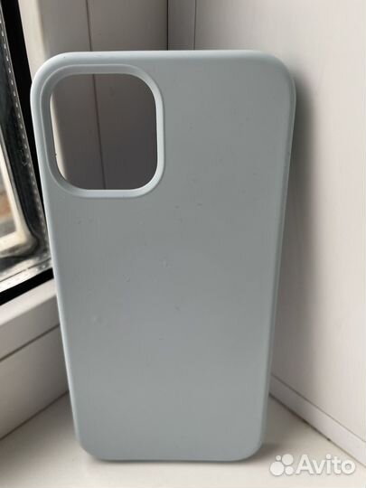 Чехол на iPhone 12