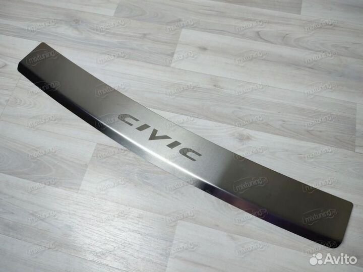 Накладка на задний бампер Honda Civic IX 2013-2017
