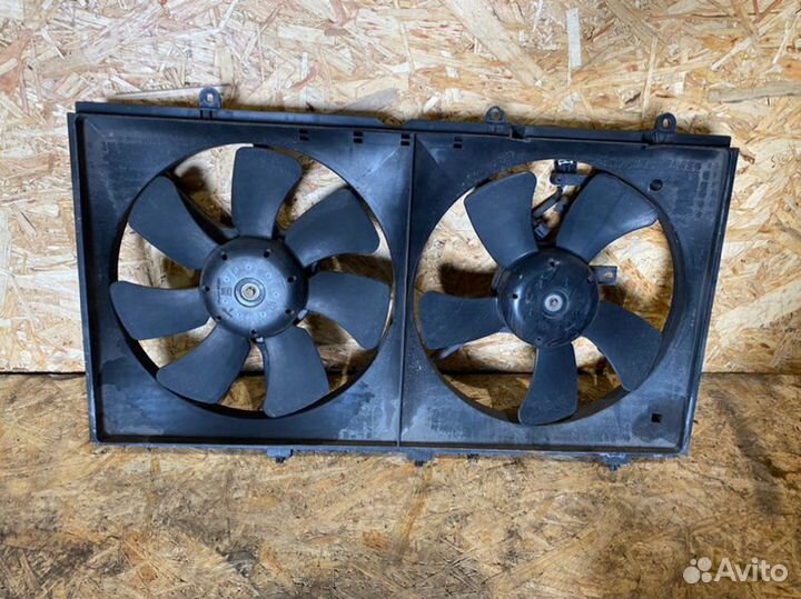 Диффузор в сборе с вентилятором Mitsubishi Lancer