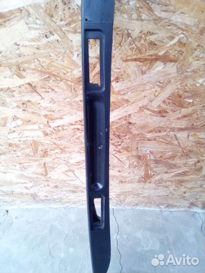 Молдинг багажника Форд фокус 1