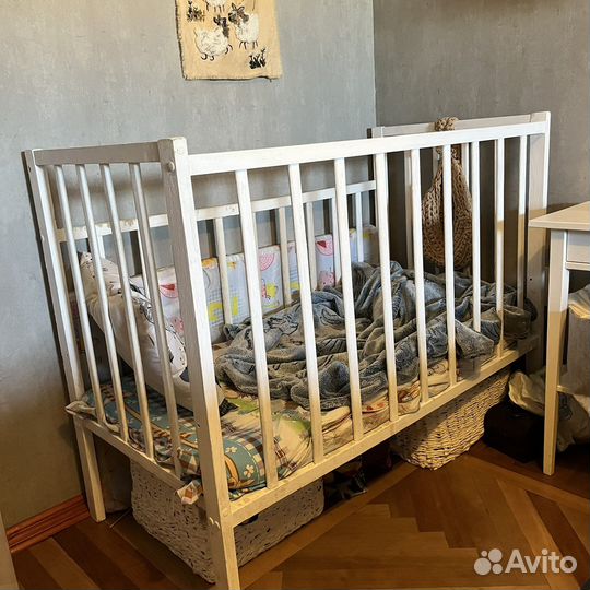 Детская кроватка