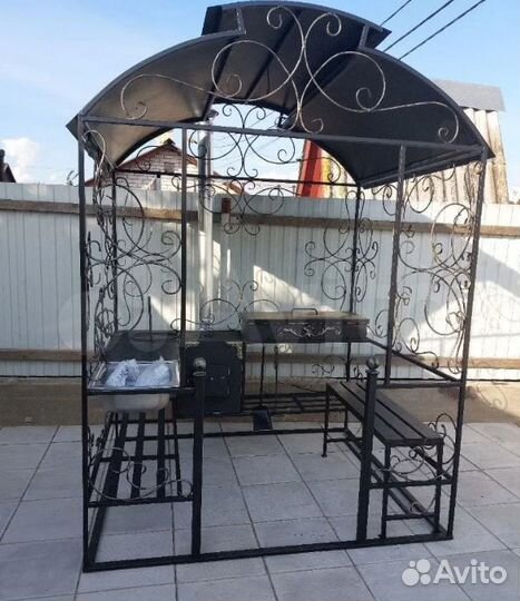 Кованые мангалы с крышей
