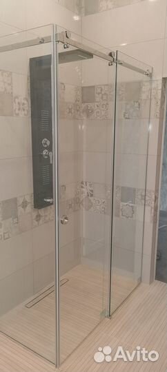 Душевые кабины, перегородки из стекла