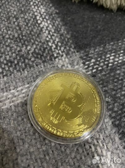 Сувенирная монета Bitcoin