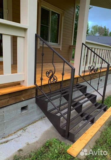 Лестница винтовая с монтажем