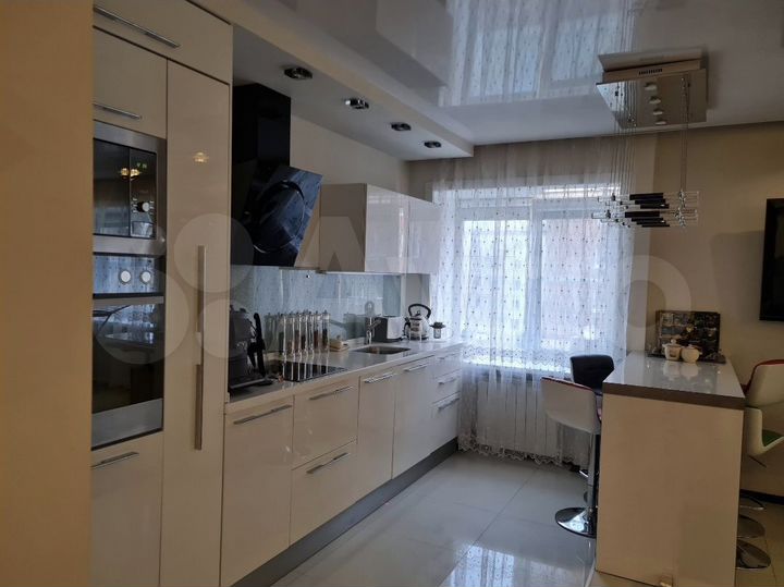 2-к. квартира, 67 м², 3/10 эт.