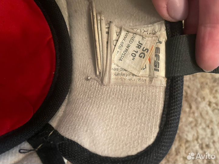 Хоккейные наколенники