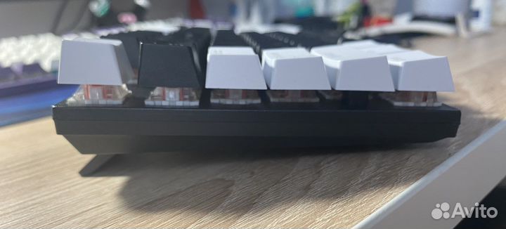 Механическая клавиатура, бело-чёрная, Red switch