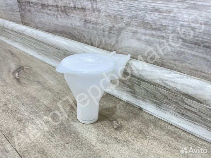 Горловина бачка омывателя Outlander Lancer ASX