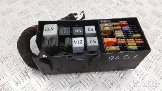 Блок предохранителей volkswagen phaeton 1 (96S01M1