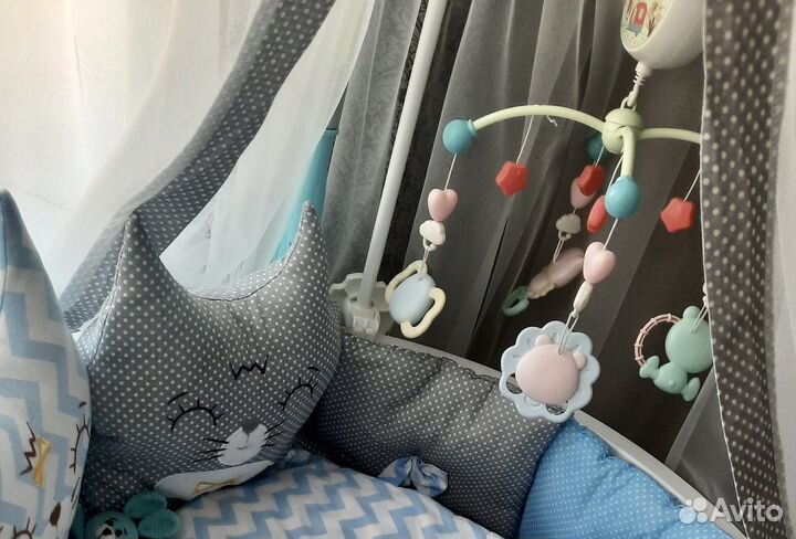 Мобиль с проектором